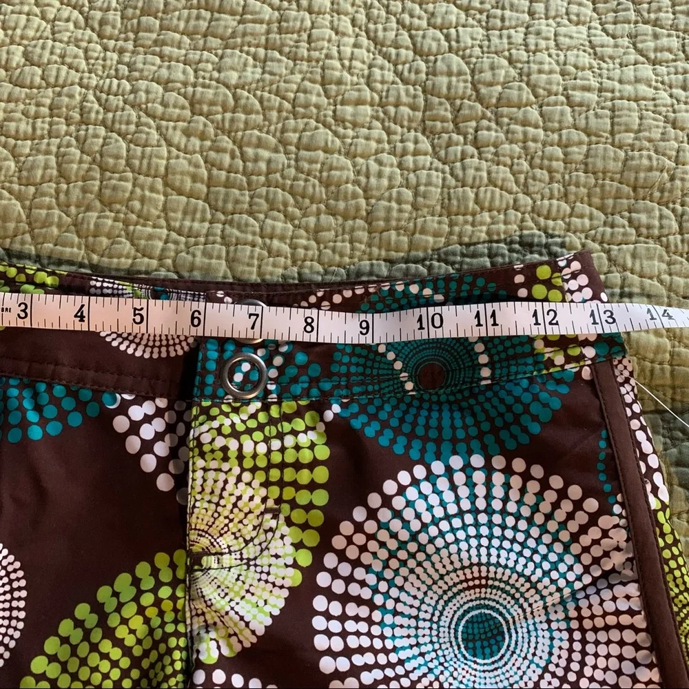 O’Neill Unisex Board Shorts Brown & Green Kids Size 7